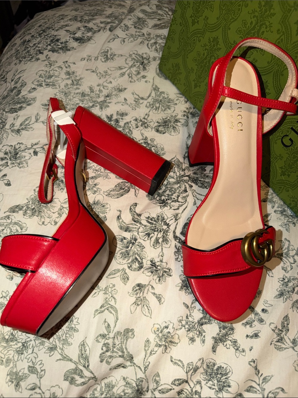 Gucci Red Leather Block-Heel Sandals with Gold Double G - Picture 2 of 4